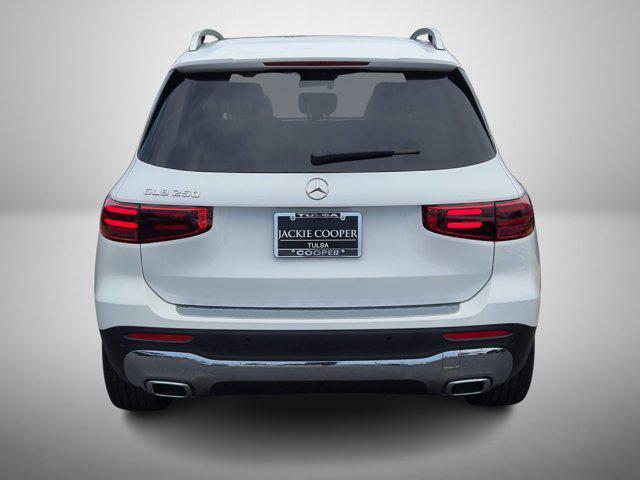 new 2025 Mercedes-Benz GLB 250 car, priced at $49,580