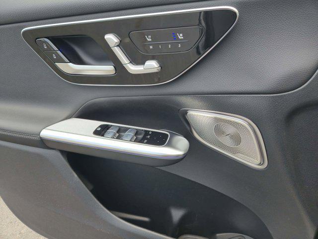 new 2025 Mercedes-Benz GLC 300 car, priced at $58,955