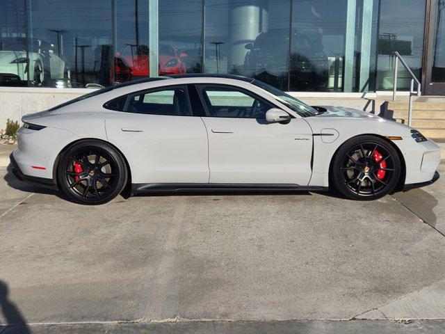 new 2025 Porsche Taycan car
