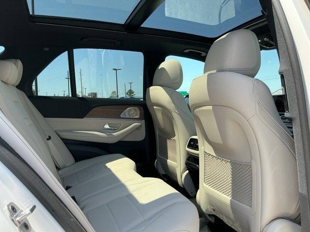 new 2025 Mercedes-Benz GLE 450 car, priced at $83,635
