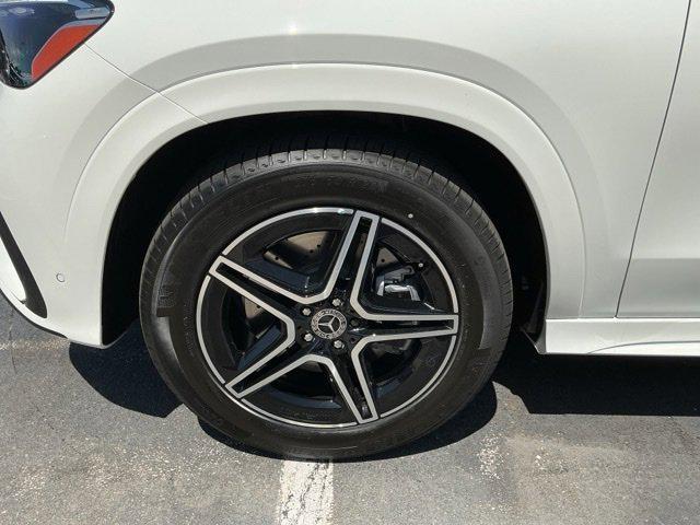 new 2025 Mercedes-Benz GLE 450 car, priced at $83,635