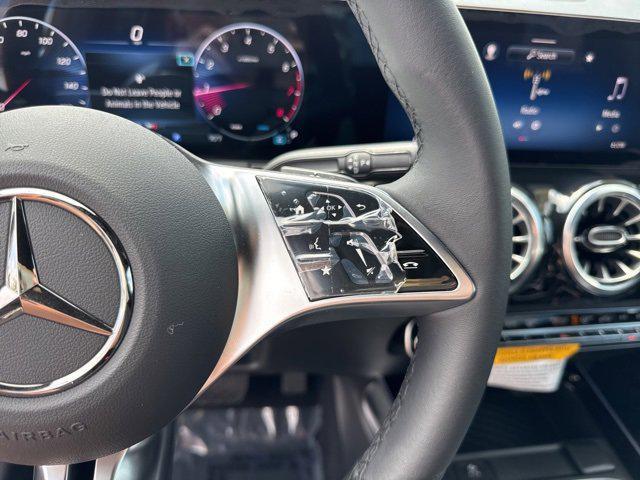 new 2025 Mercedes-Benz GLA 250 car, priced at $44,345