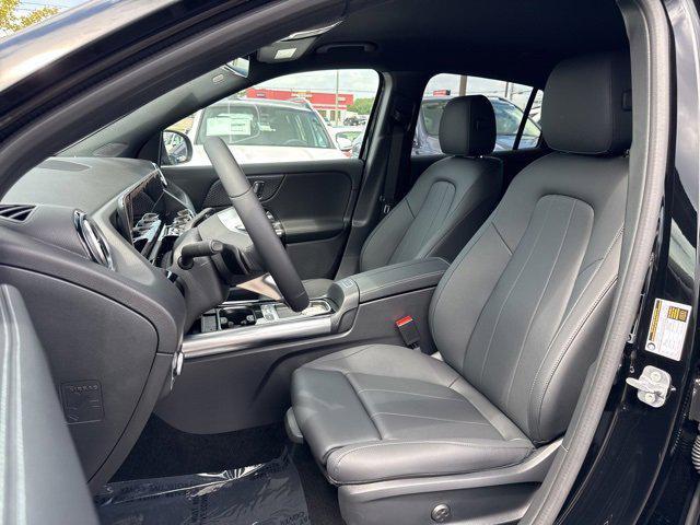 new 2025 Mercedes-Benz GLA 250 car, priced at $44,345
