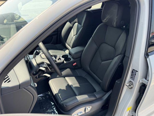 new 2025 Porsche Macan car