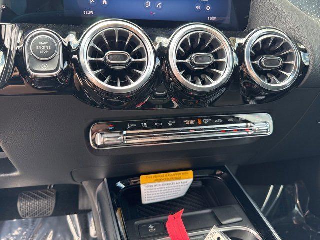 new 2025 Mercedes-Benz GLA 250 car, priced at $46,205