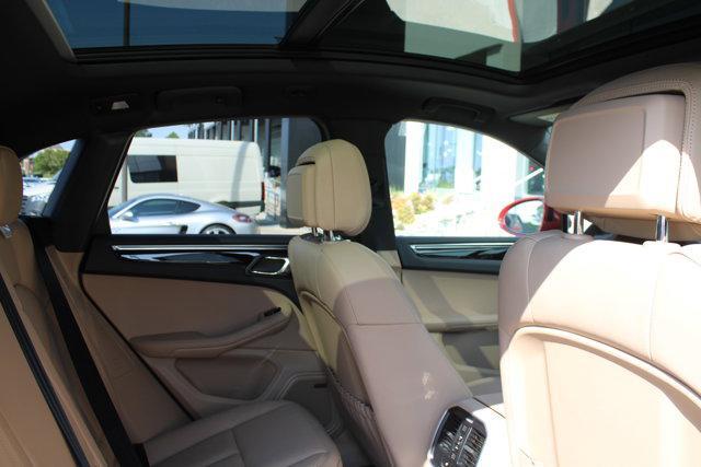 used 2025 Porsche Macan car