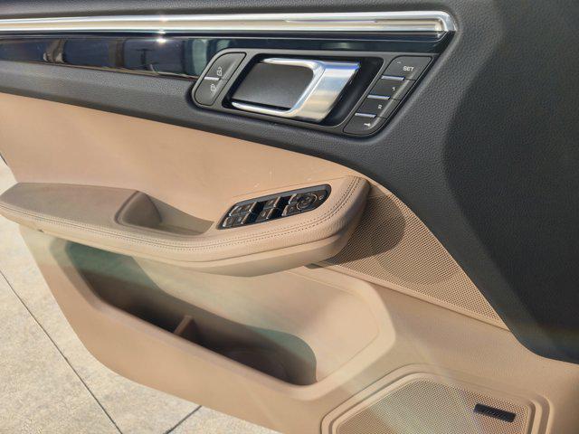new 2025 Porsche Macan car