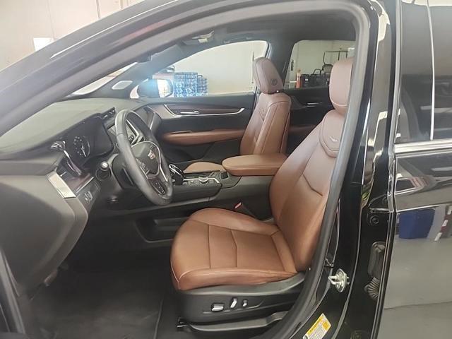 used 2024 Cadillac XT5 car, priced at $44,900