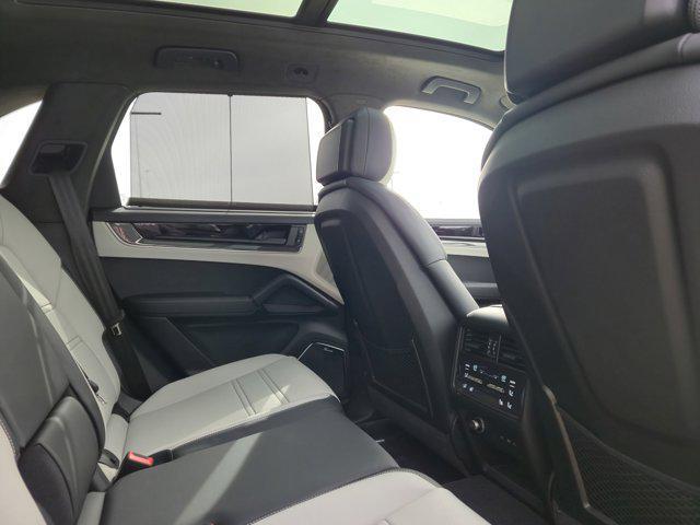 new 2025 Porsche Cayenne car