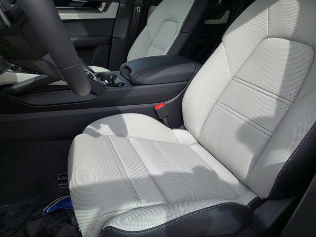 new 2025 Porsche Cayenne car