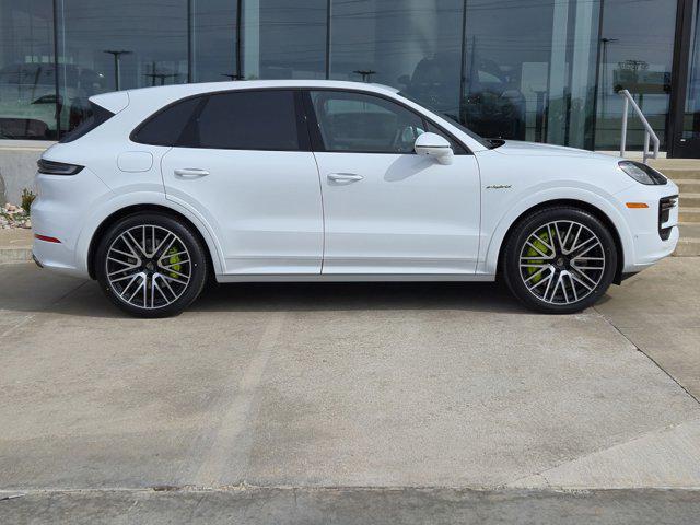 new 2025 Porsche Cayenne car