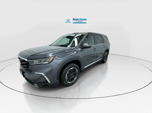 new 2025 Honda Pilot car, priced at $49,625