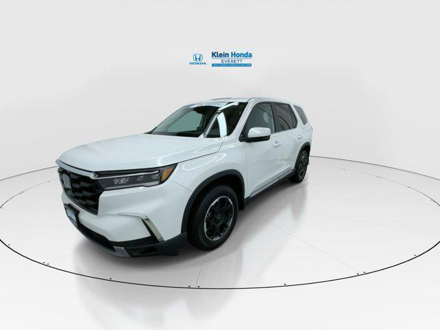 new 2025 Honda Pilot car, priced at $50,080