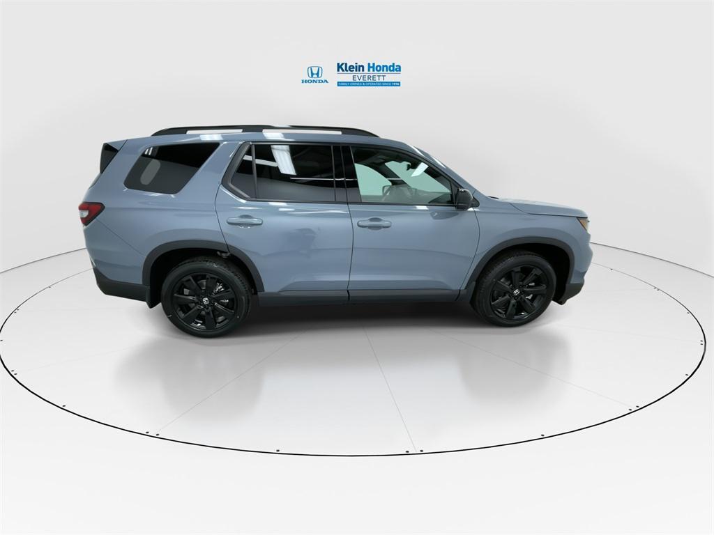 new 2025 Honda Pilot car, priced at $57,260