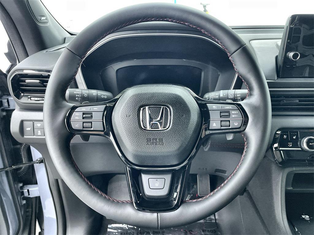 new 2025 Honda Pilot car, priced at $57,260