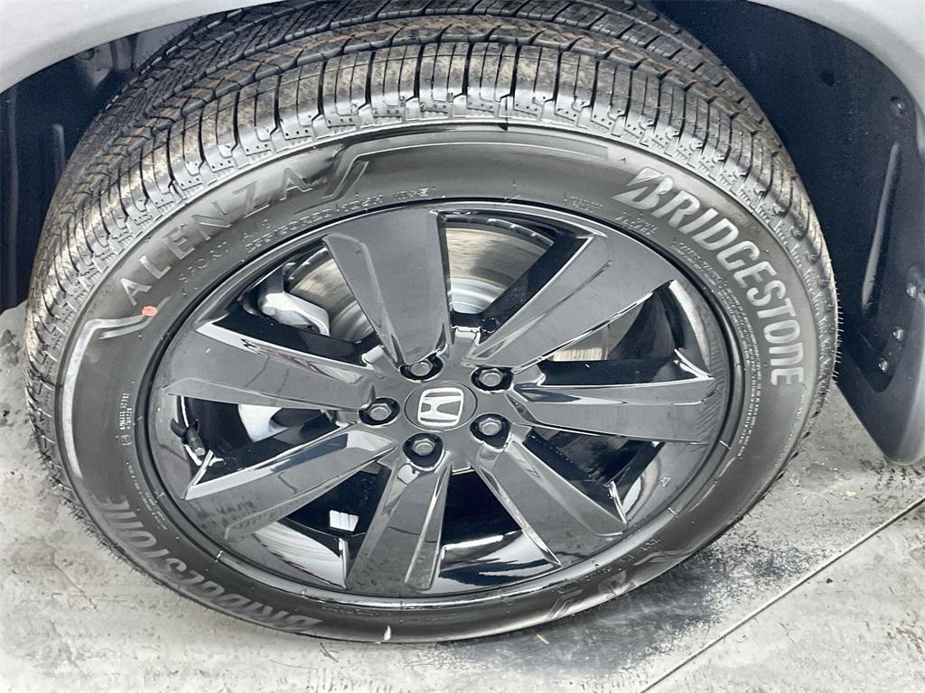 new 2025 Honda Pilot car, priced at $57,260