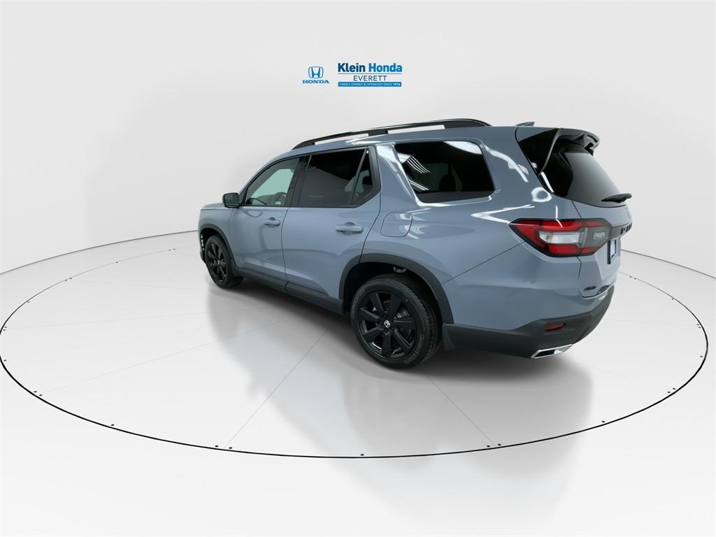 new 2025 Honda Pilot car, priced at $57,260