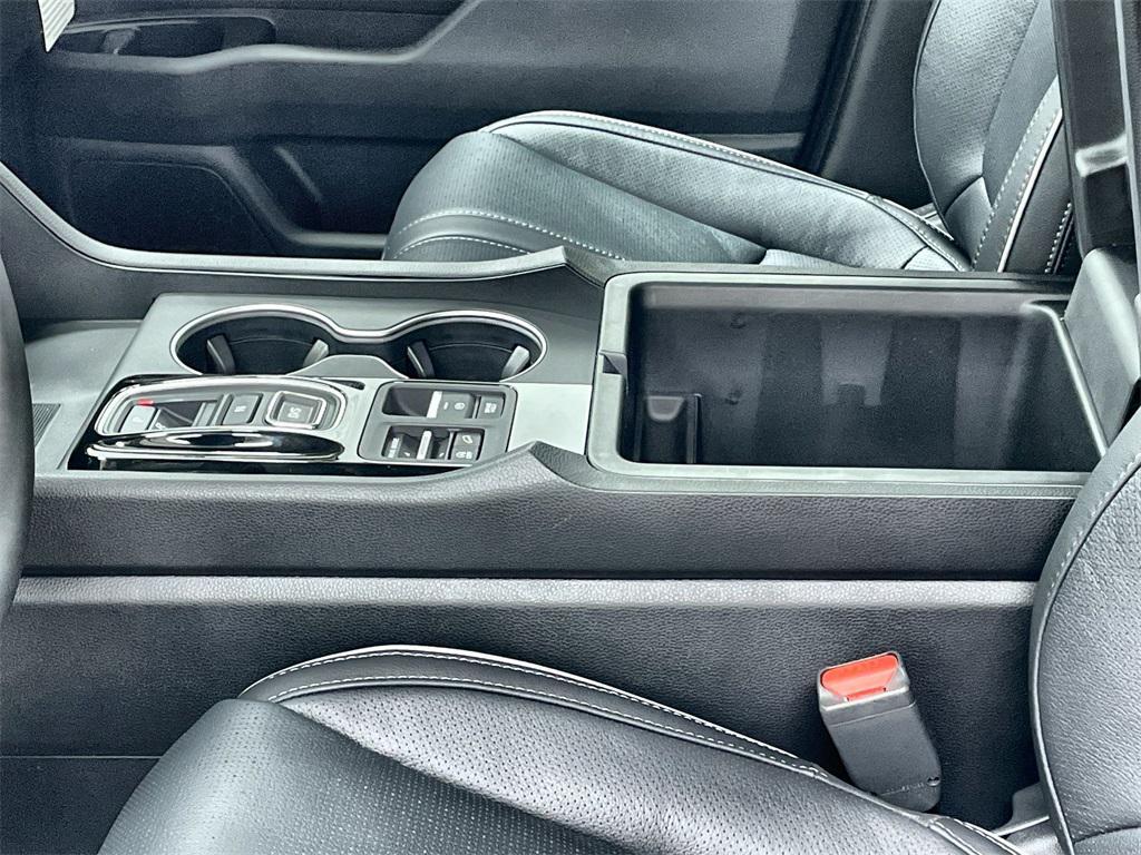 new 2025 Honda Pilot car, priced at $54,575