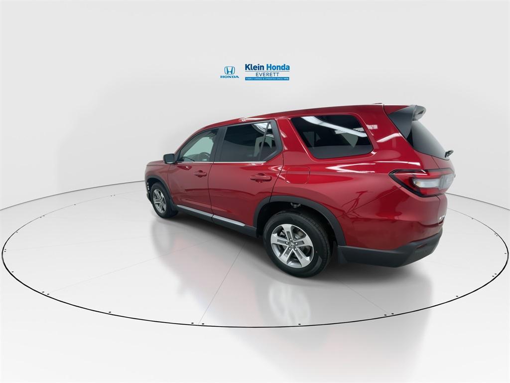 new 2025 Honda Pilot car, priced at $47,550