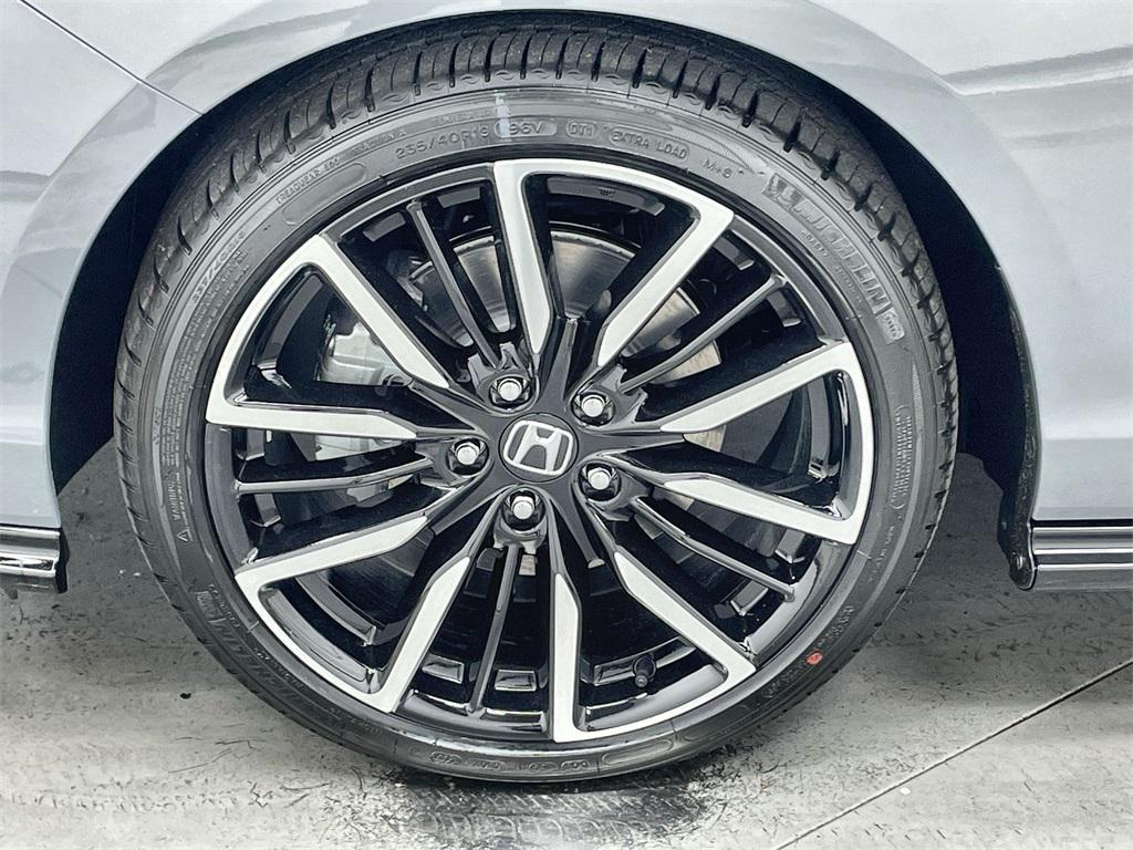 new 2025 Honda Accord Hybrid car, priced at $40,905