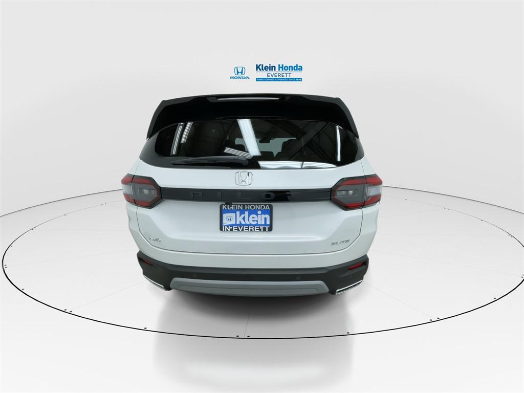 new 2025 Honda Pilot car, priced at $55,030