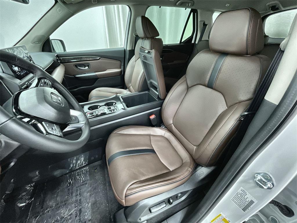 new 2025 Honda Pilot car, priced at $55,030
