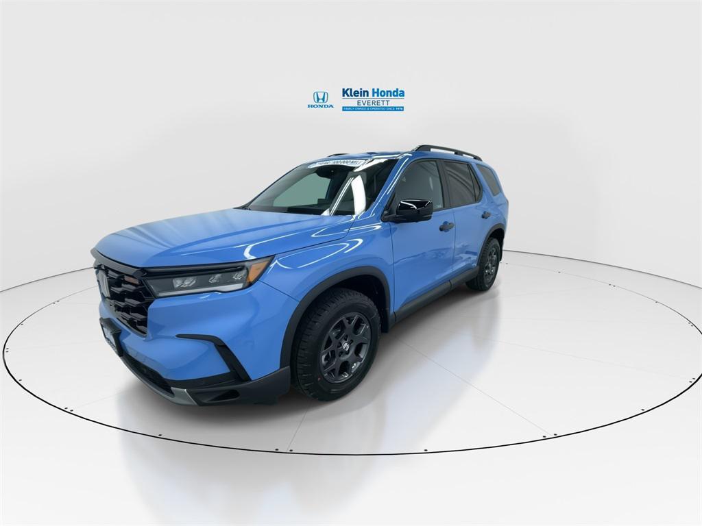 new 2025 Honda Pilot car, priced at $51,830