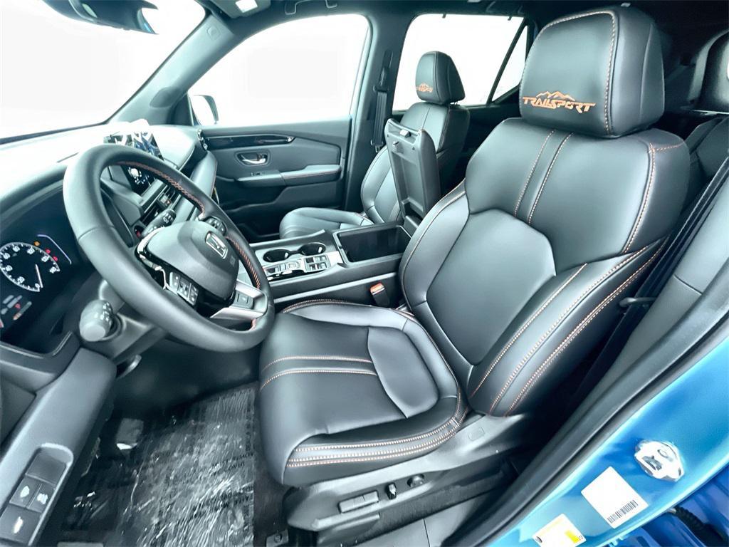 new 2025 Honda Pilot car, priced at $51,830