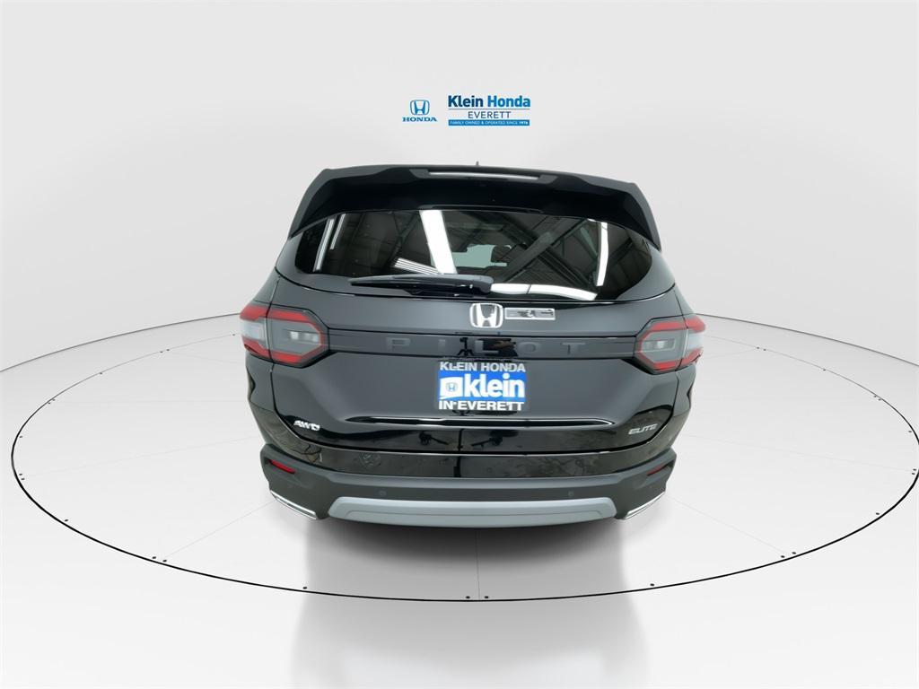 new 2025 Honda Pilot car, priced at $54,575