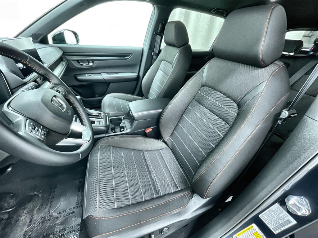 new 2026 Honda CR-V Hybrid car, priced at $38,580