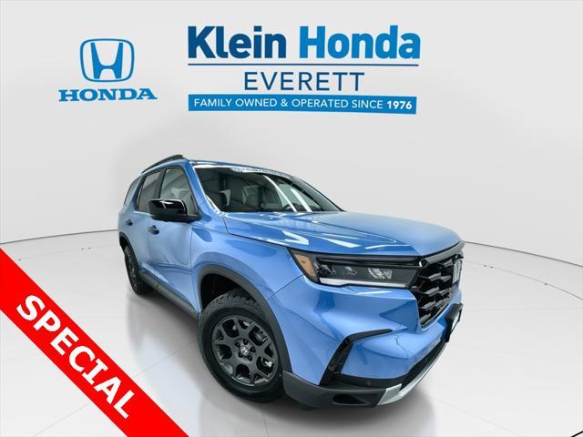new 2025 Honda Pilot car, priced at $46,888