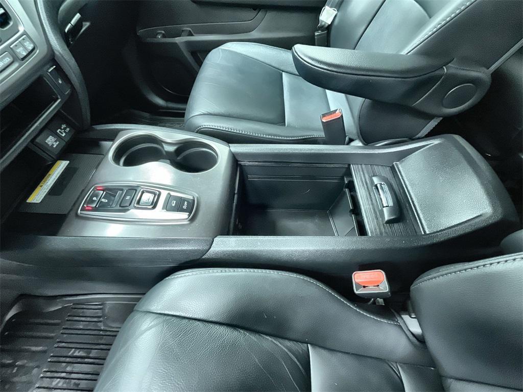 used 2022 Honda Pilot car, priced at $32,399