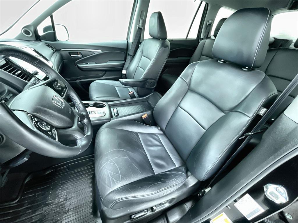 used 2022 Honda Pilot car, priced at $32,399