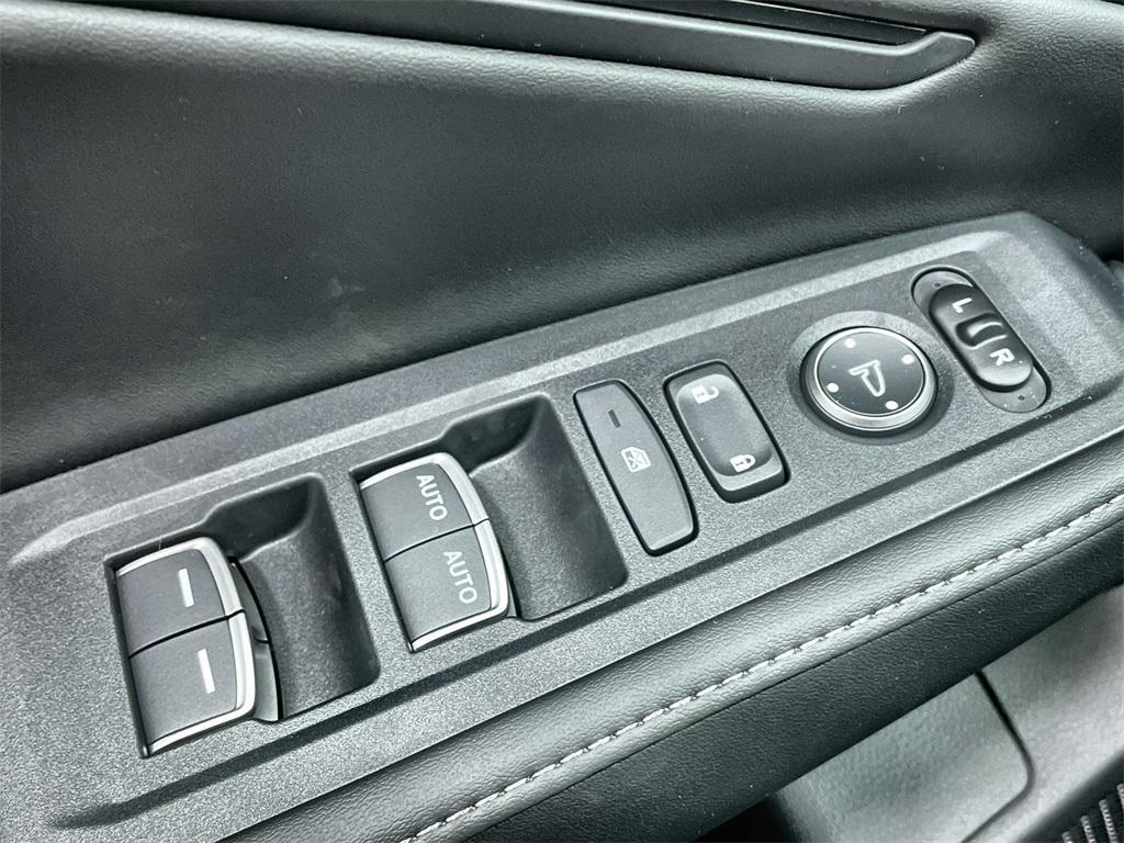 new 2025 Honda Accord Hybrid car, priced at $33,134