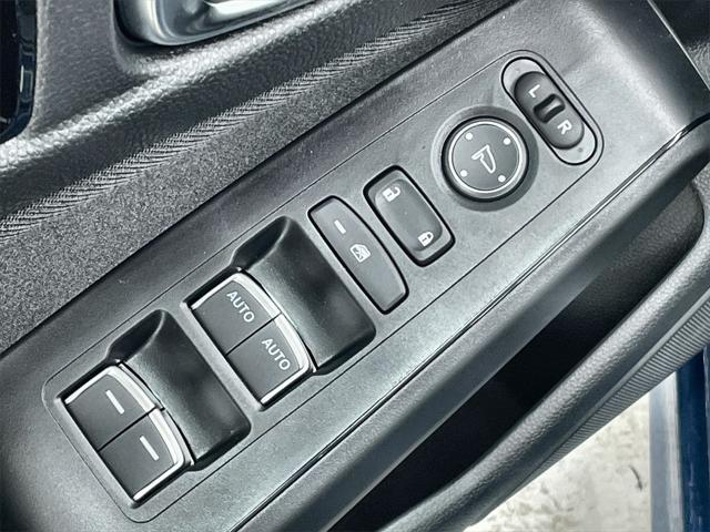 new 2025 Honda Civic Hybrid car, priced at $30,555