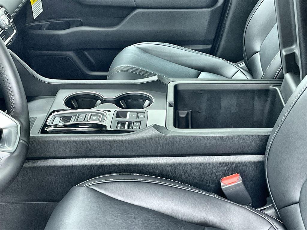 new 2025 Honda Pilot car, priced at $47,550