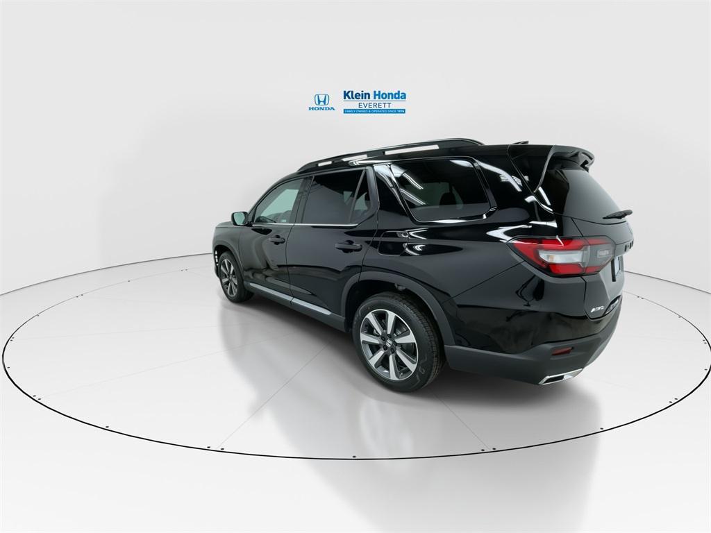 new 2025 Honda Pilot car, priced at $51,825