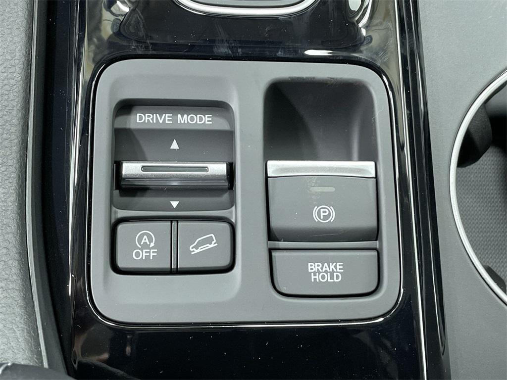 new 2025 Honda Pilot car, priced at $51,825