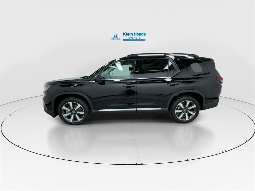 new 2025 Honda Pilot car, priced at $51,825