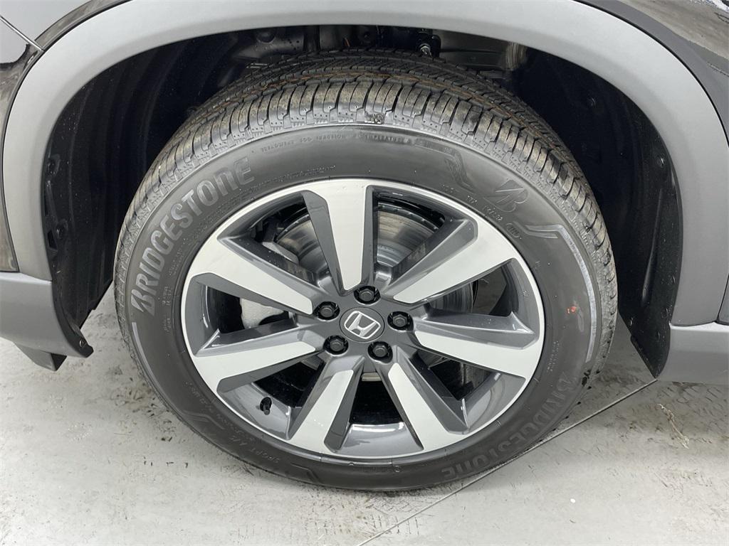 new 2025 Honda Pilot car, priced at $51,825