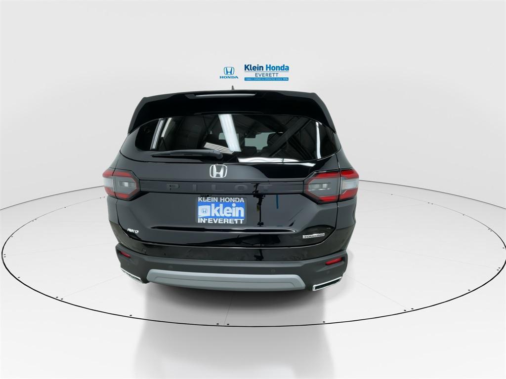 new 2025 Honda Pilot car, priced at $51,825