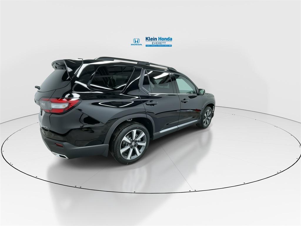 new 2025 Honda Pilot car, priced at $54,575