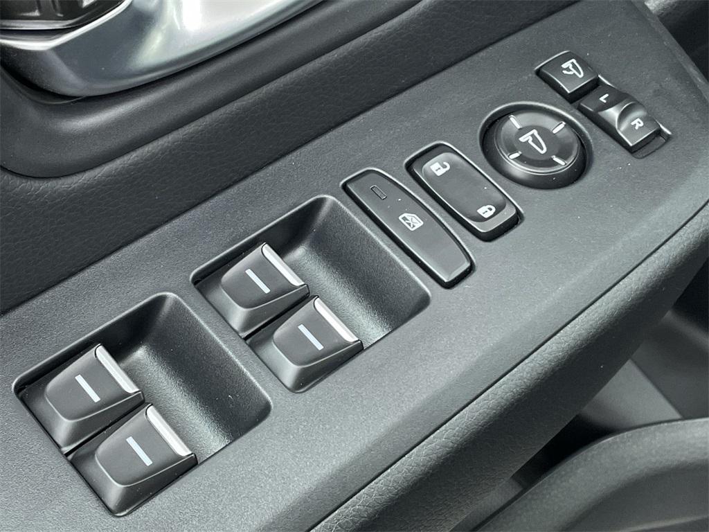 new 2025 Honda Pilot car, priced at $50,713