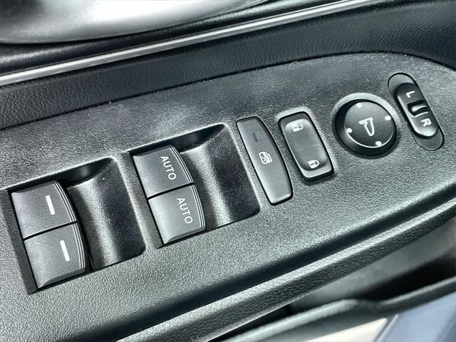 used 2022 Honda CR-V Hybrid car, priced at $33,499