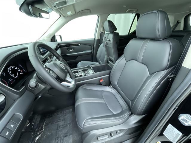 new 2025 Honda Pilot car, priced at $43,588