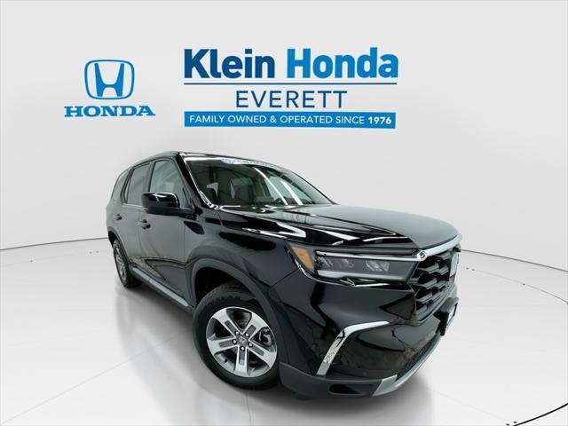 new 2025 Honda Pilot car, priced at $43,588