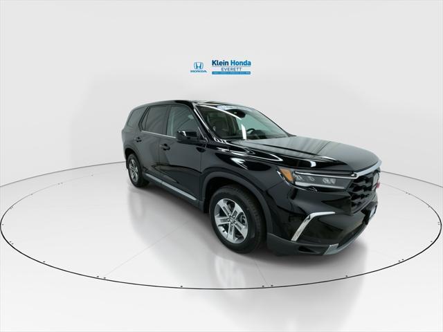 new 2025 Honda Pilot car, priced at $43,588