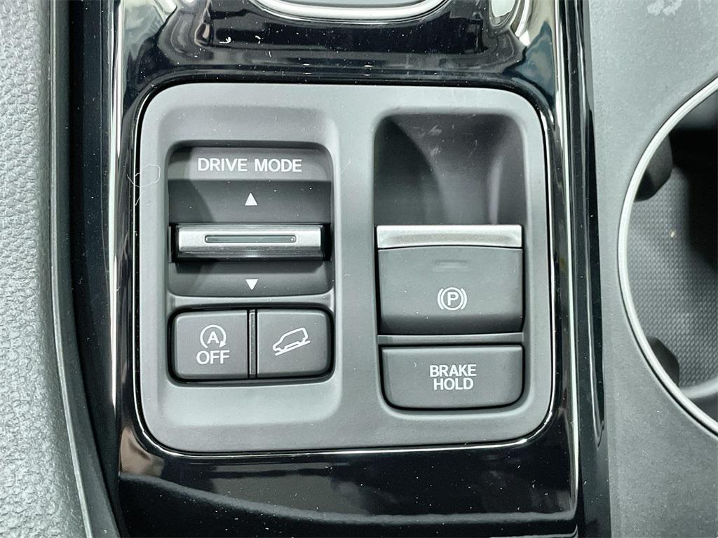 new 2025 Honda Pilot car, priced at $51,550
