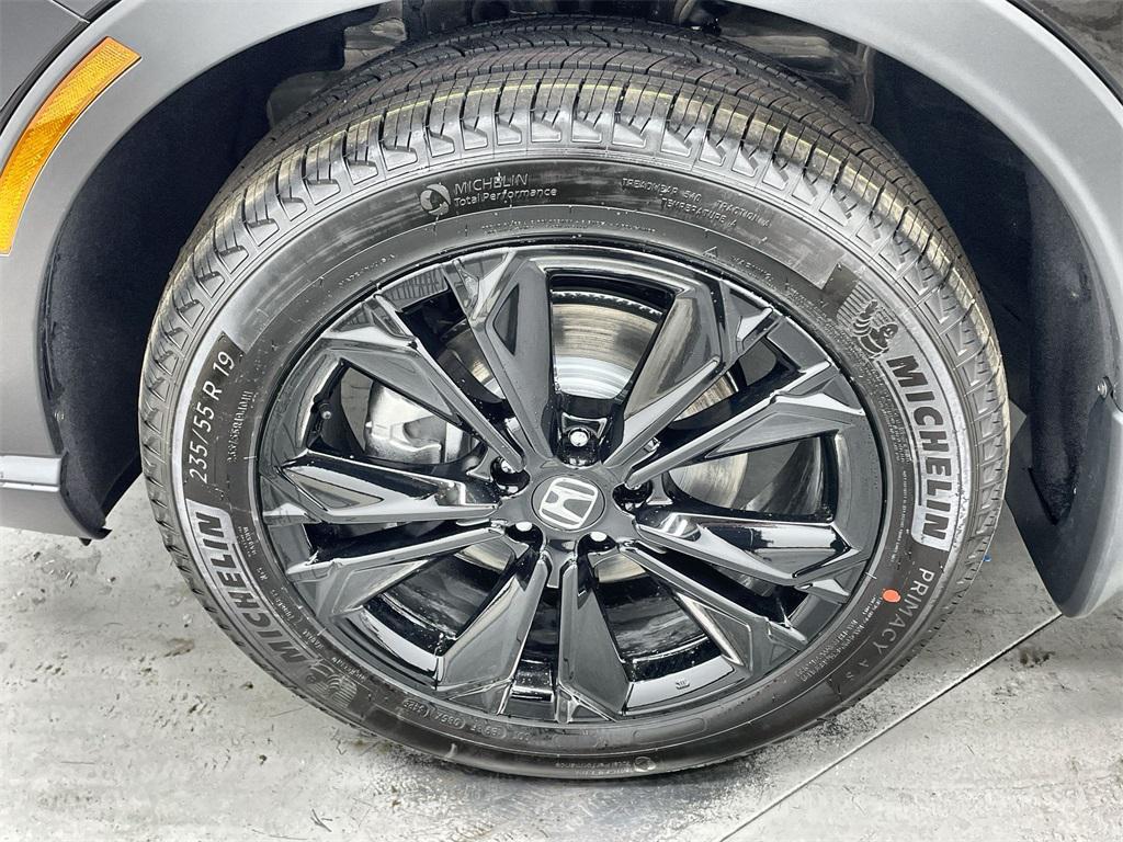 new 2026 Honda CR-V Hybrid car, priced at $43,700