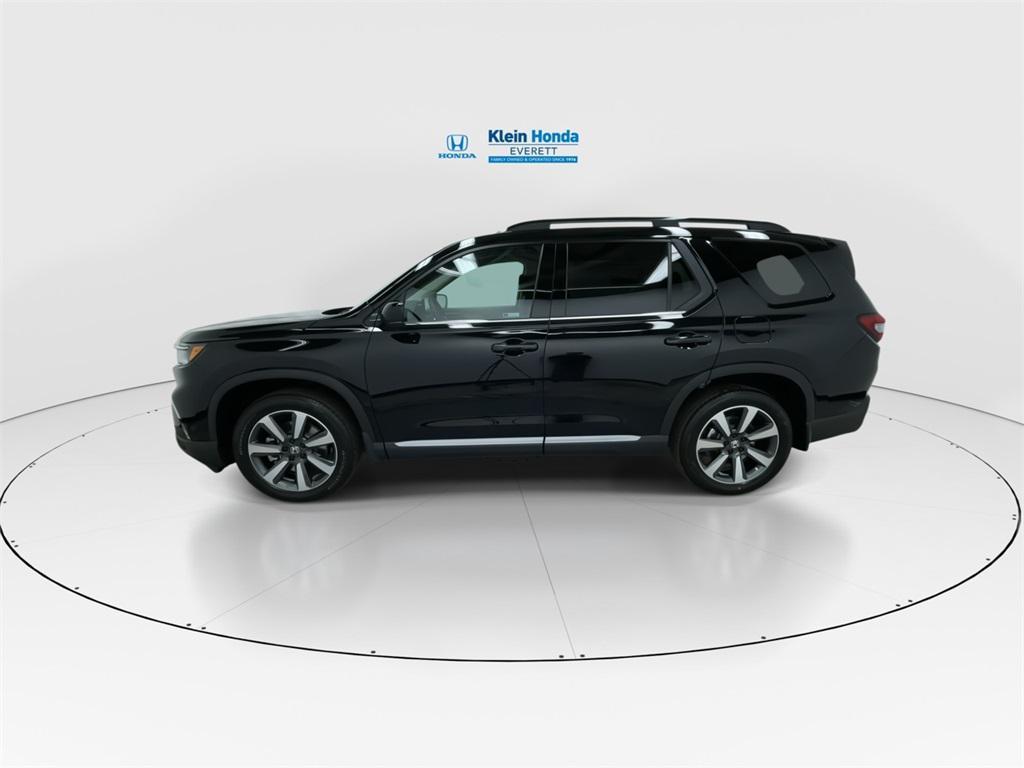 new 2025 Honda Pilot car, priced at $48,498